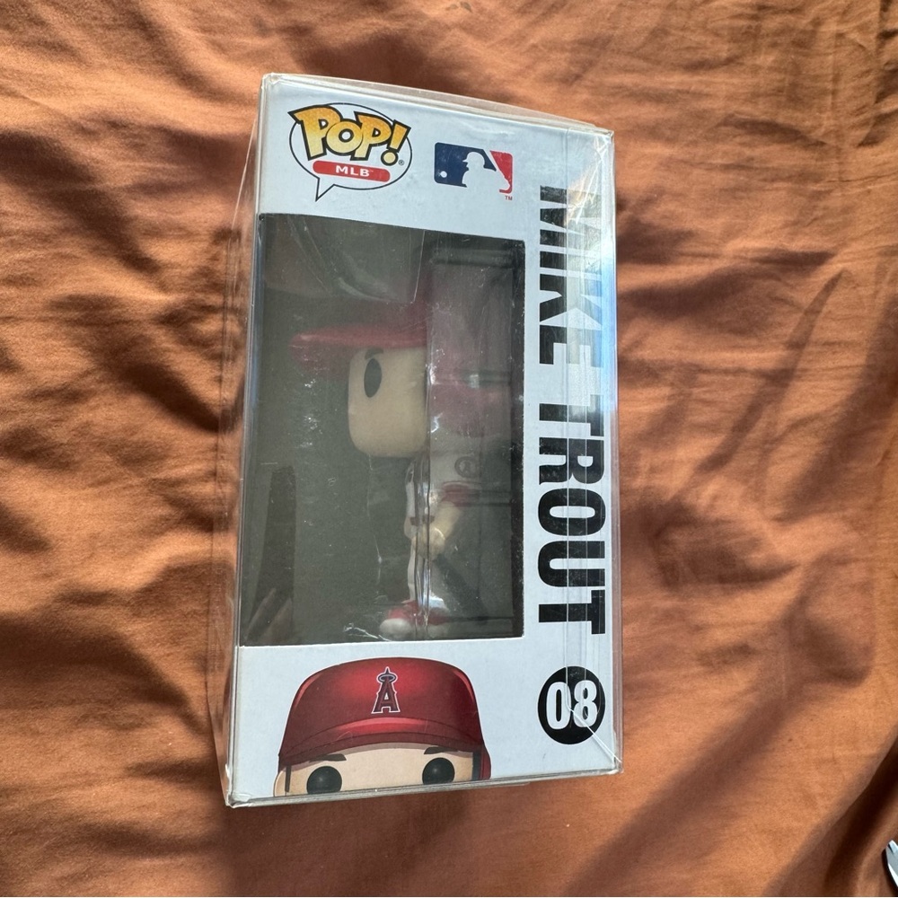 Funko Pop MLB Mike Trout Vinyl Figure - Picture 4 of 5